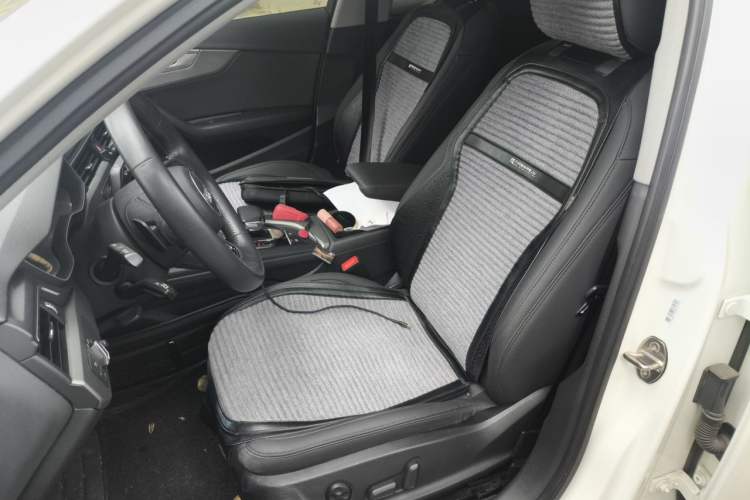 Used Audi A4L 2019 40 TFSI Ambition China VI Left Front Seat