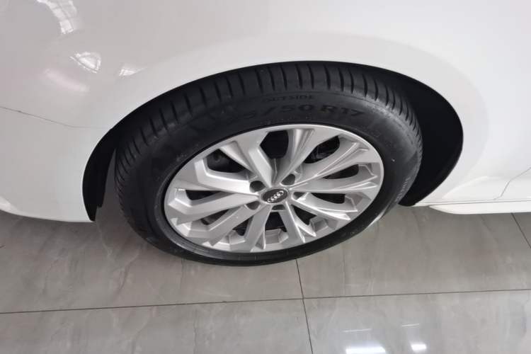 Used Audi A4L 2019 40 TFSI Ambition China VI Left Front Wheel Hub