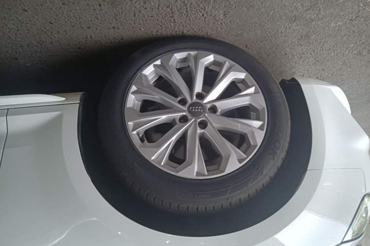 Used Audi A4L 2019 40 TFSI Ambition China VI Left Front Wheel Hub