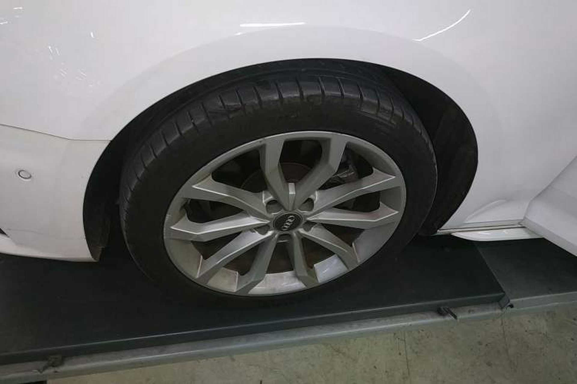 Used Audi A4L 2019 40 TFSI Fashion Edition China VI Emission Standard Left Front Wheel Hub