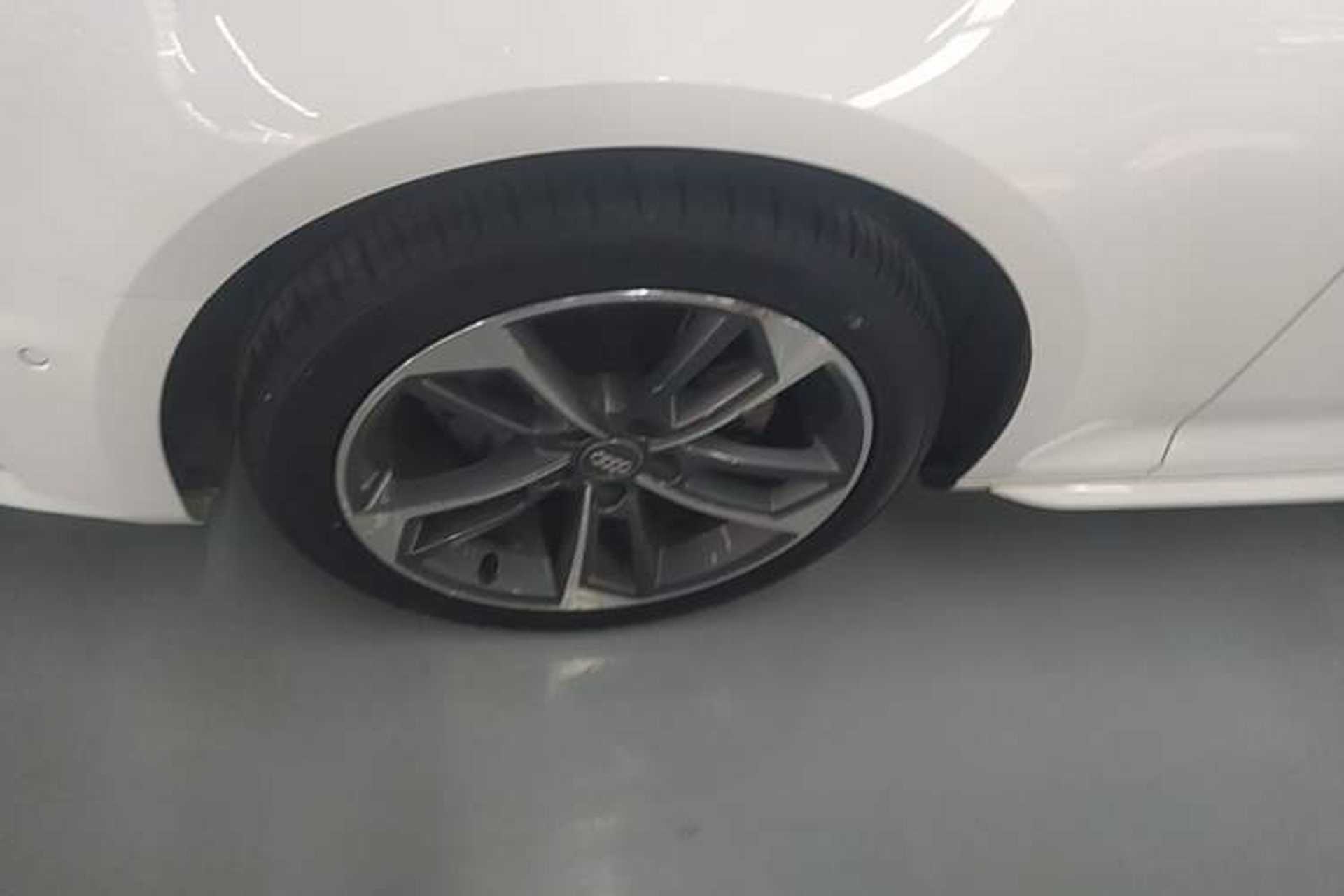 Used Audi A4L 2019 40 TFSI Sporty Version China V Left Front Wheel Hub