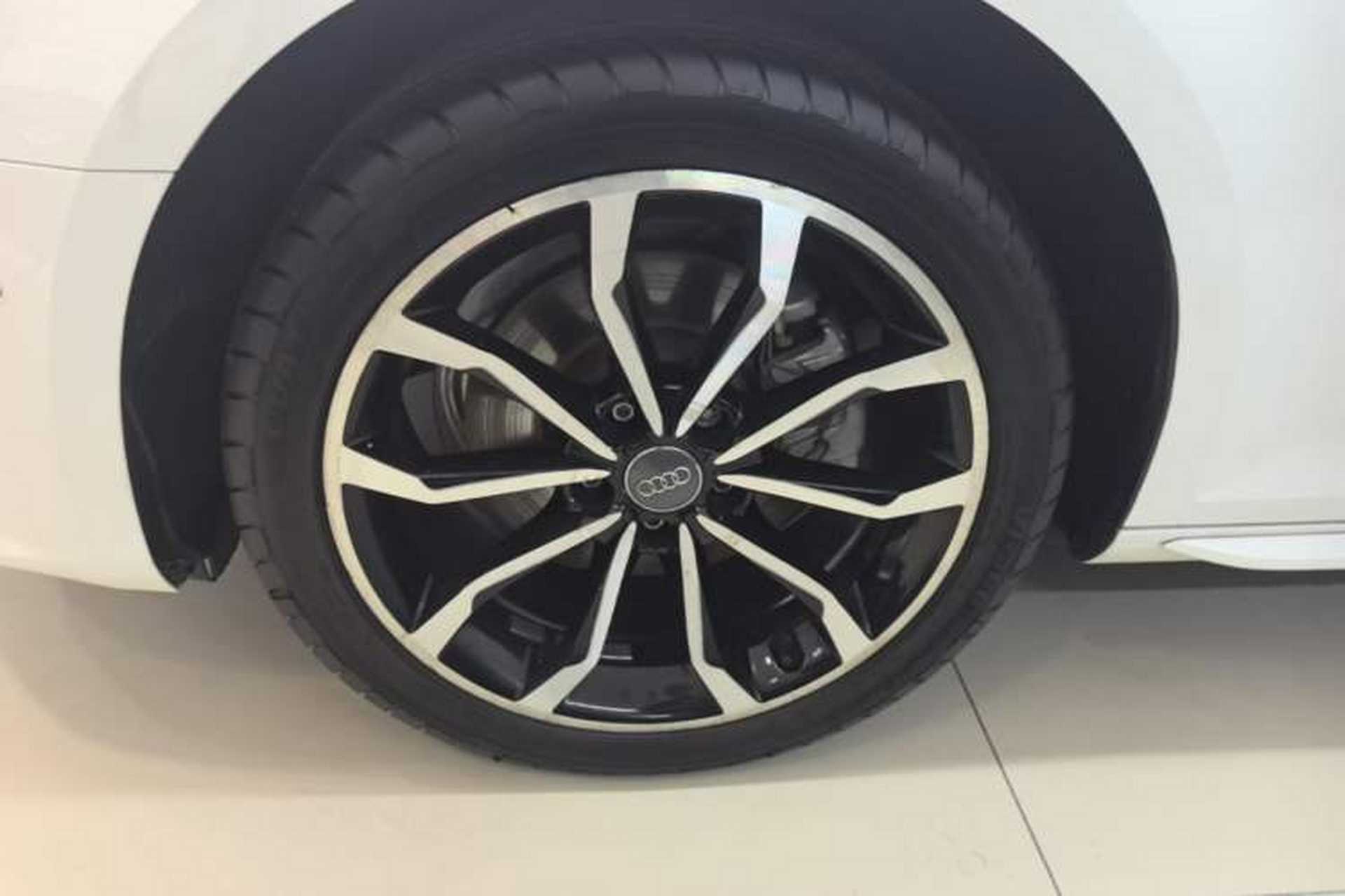 Used Audi A4L 2019 40 TFSI Fashion Edition China VI Emission Standard Left Front Wheel Hub