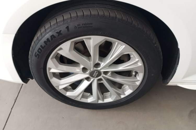 Used Audi A4L 2019 40 TFSI Ambition China VI Left Front Wheel Hub