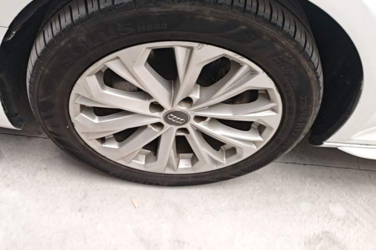 Used Audi A4L 2019 40 TFSI Ambition Version China V Left Front Wheel Hub