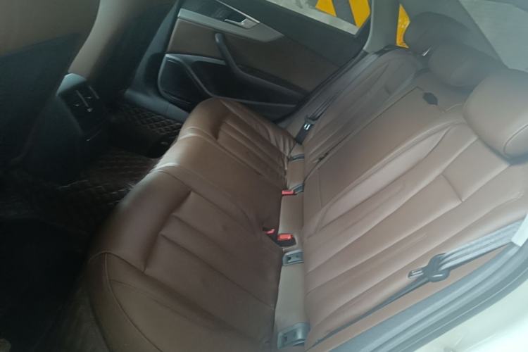 Used Audi A4L 2019 40 TFSI Ambition China VI Left Rear Seat