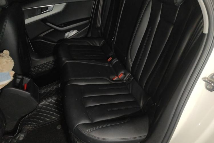 Used Audi A4L 2019 40 TFSI Ambition China VI Left Rear Seat