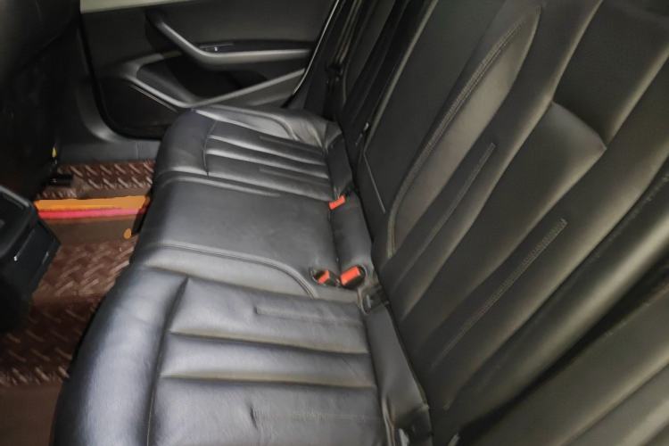 Used Audi A4L 2019 40 TFSI Fashion Edition China VI Emission Standard Left Rear Seat