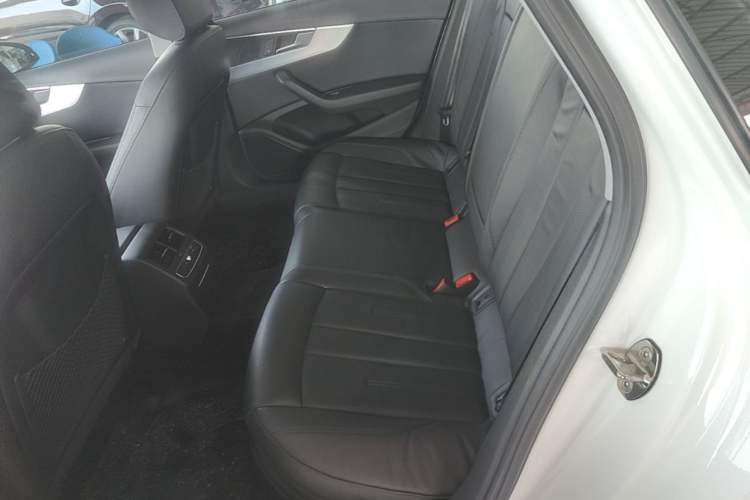 Used Audi A4L 2019 40 TFSI Fashion Version China V Left Rear Seat