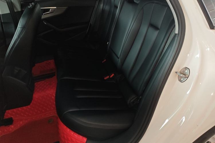 Used Audi A4L 2019 40 TFSI Ambition China VI Left Rear Seat