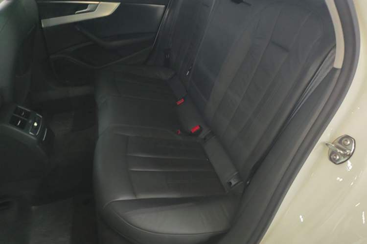 Used Audi A4L 2019 40 TFSI Fashion Version China V Left Rear Seat