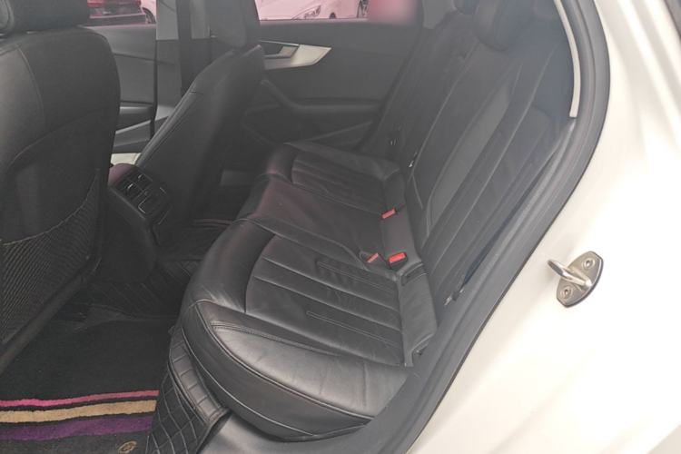 Used Audi A4L 2019 40 TFSI Fashion Edition China VI Emission Standard Left Rear Seat