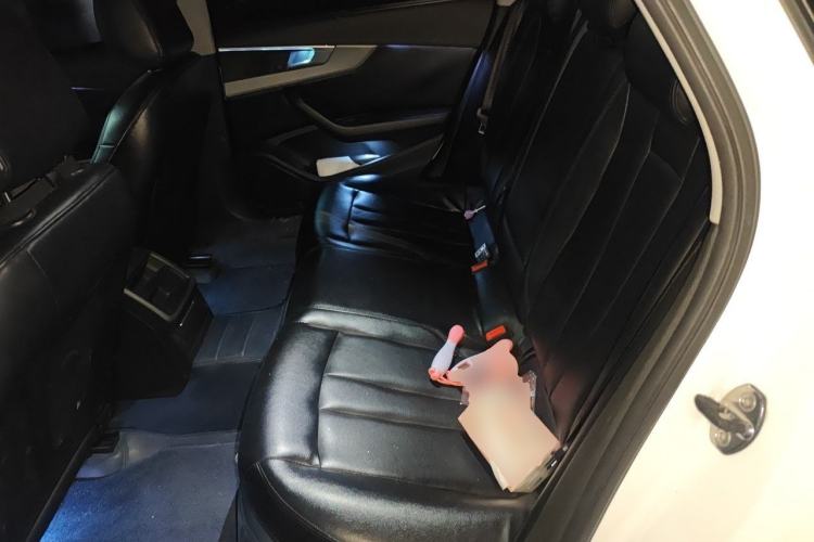 Used Audi A4L 2019 35 TFSI Ambition China V Left Rear Seat