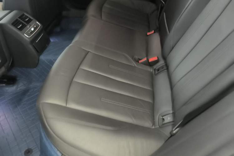 Used Audi A4L 2019 45 TFSI quattro Individual Sport Edition China V Left Rear Seat