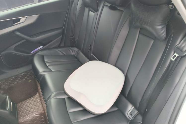 Used Audi A4L 2019 40 TFSI Ambition Version China V Left Rear Seat