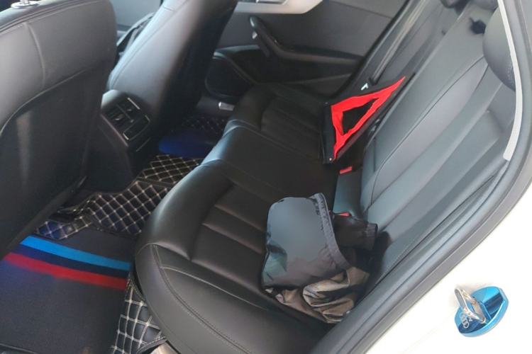 Used Audi A4L 2019 40 TFSI Ambition Version China V Left Rear Seat