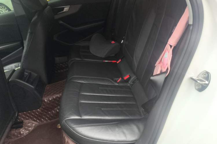 Used Audi A4L 2019 40 TFSI Ambition Version China V Left Rear Seat