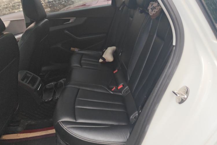 Used Audi A4L 2019 40 TFSI Ambition Version China V Left Rear Seat