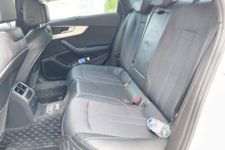 Used Audi A4L 2019 40 TFSI Sporty Version China V Left Rear Seat