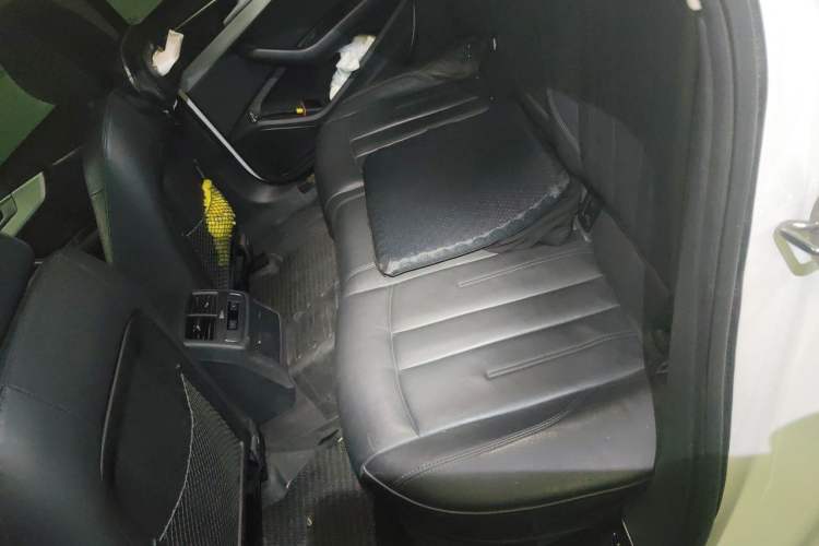 Used Audi A4L 2019 40 TFSI Fashion Edition China VI Emission Standard Left Rear Seat