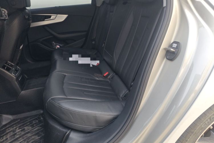 Used Audi A4L 2019 40 TFSI Fashion Edition China VI Emission Standard Left Rear Seat