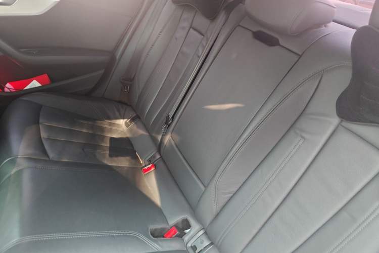 Used Audi A4L 2019 40 TFSI Fashion Version China V Left Rear Seat