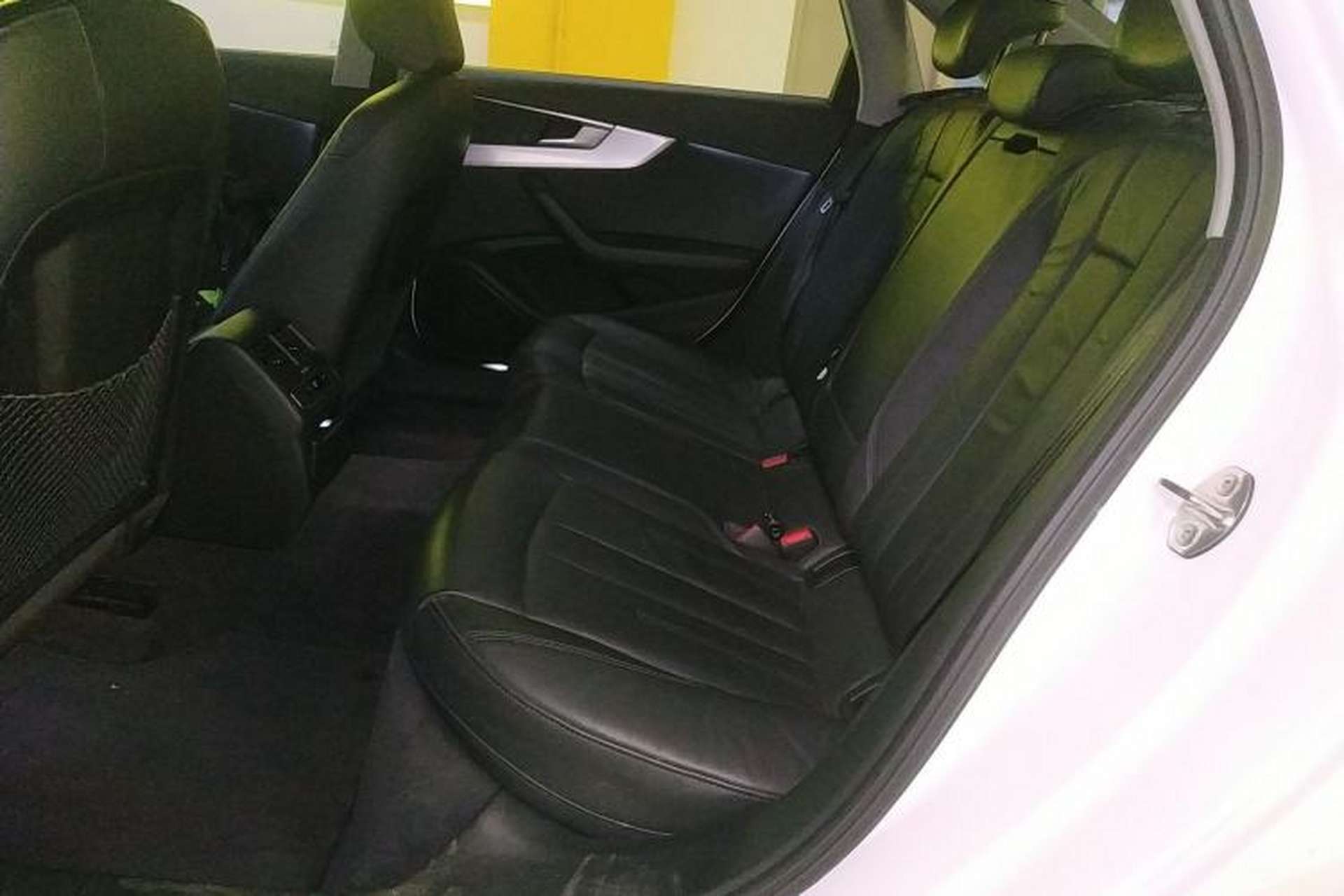 Used Audi A4L 2019 40 TFSI Fashion Edition China VI Emission Standard Left Rear Seat