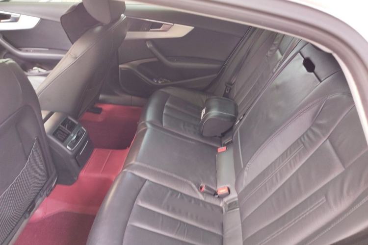 Used Audi A4L 2019 40 TFSI Fashion Edition China VI Emission Standard Left Rear Seat