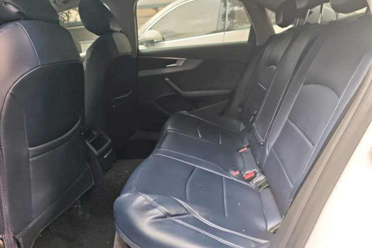 Used Audi A4L 2019 40 TFSI Ambition Version China V Left Rear Seat