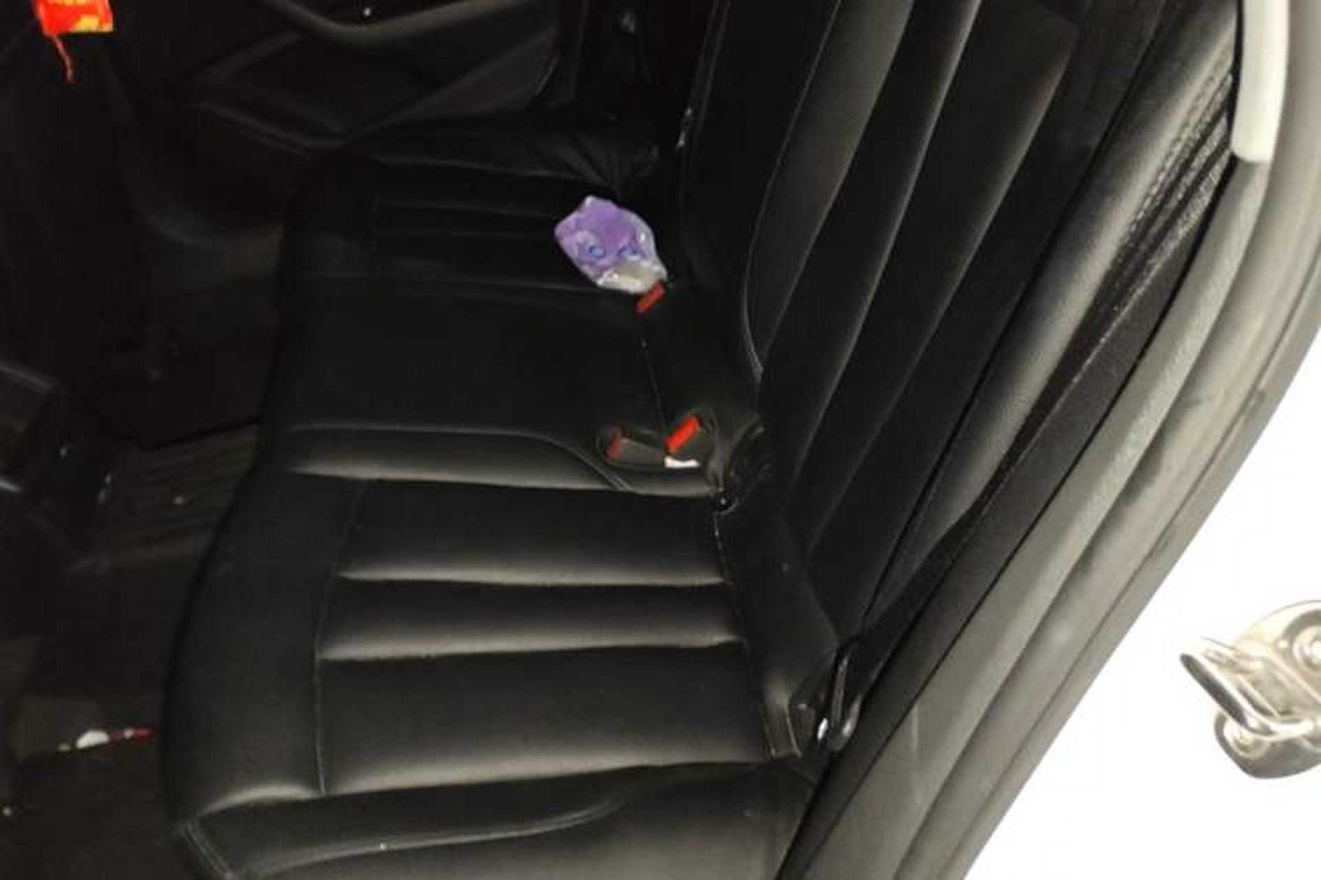 Used Audi A4L 2019 40 TFSI Fashion Edition China VI Emission Standard Left Rear Seat