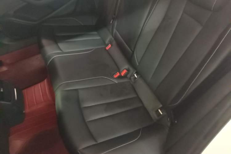 Used Audi A4L 2019 40 TFSI Ambition China VI Left Rear Seat