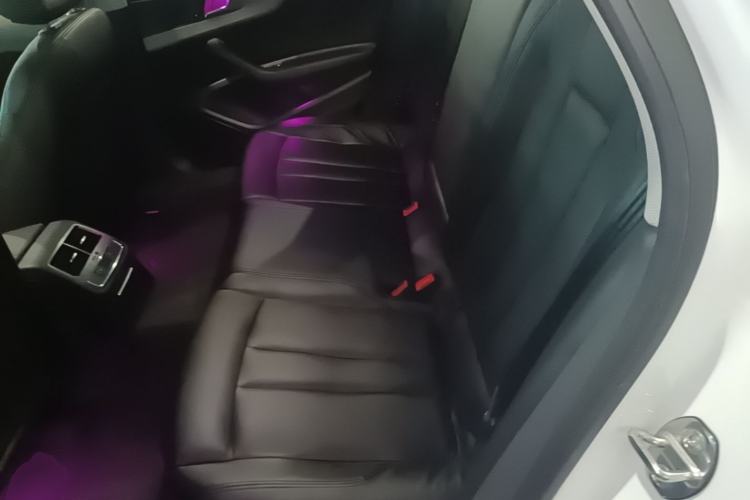 Used Audi A4L 2019 40 TFSI Ambition China VI Left Rear Seat