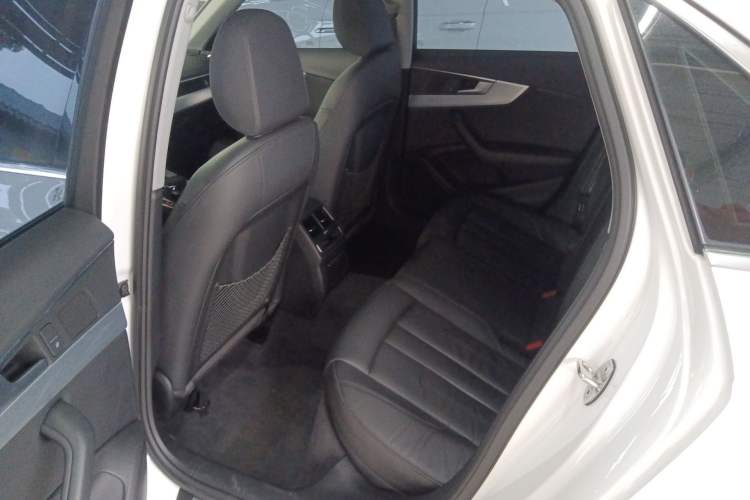 Used Audi A4L 2019 40 TFSI Fashion Version China V Left Rear Seat