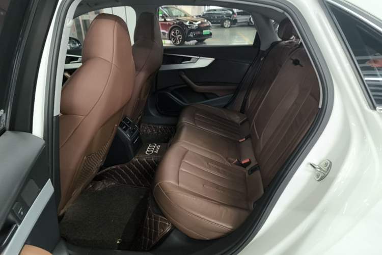 Used Audi A4L 2019 40 TFSI Fashion Version China V Left Rear Seat