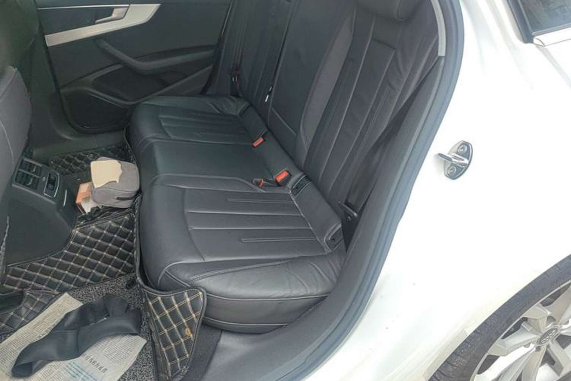 Used Audi A4L 2019 45 TFSI quattro Individual Sport Edition China VI Left Rear Seat