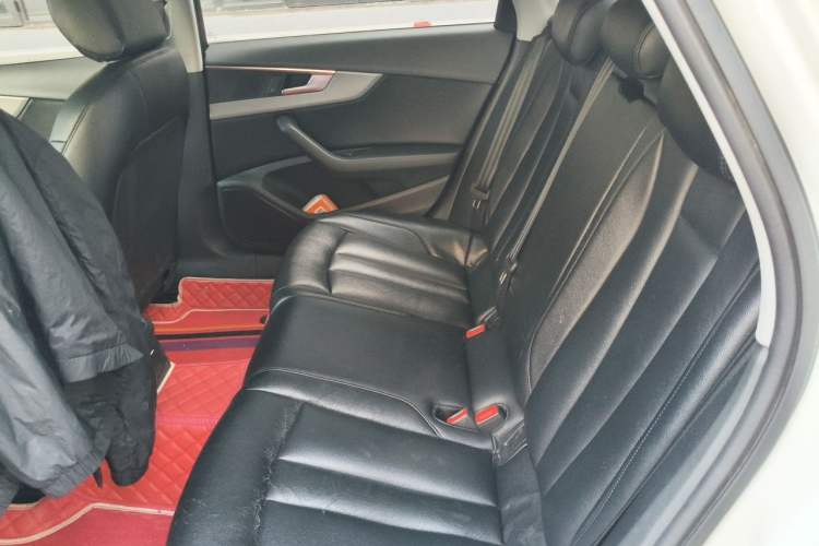 Used Audi A4L 2019 40 TFSI Ambition Version China V Left Rear Seat