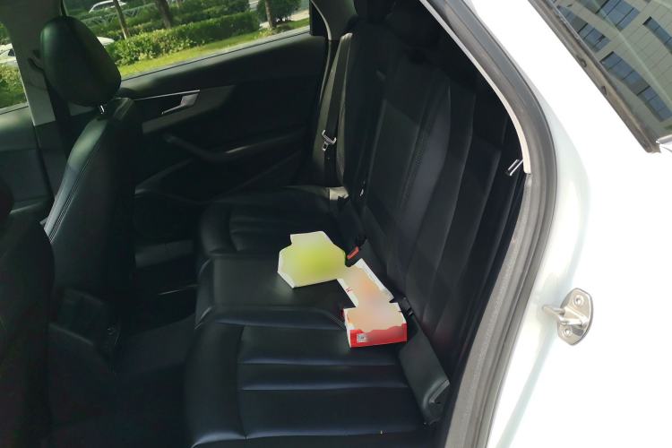 Used Audi A4L 2019 40 TFSI Ambition China VI Left Rear Seat