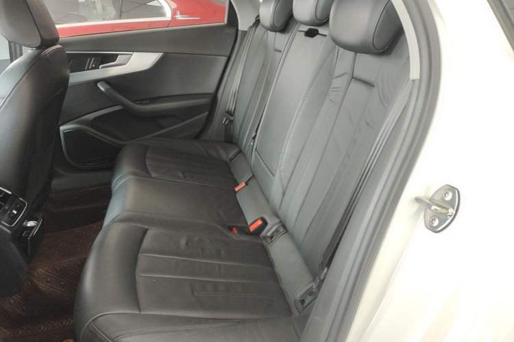 Used Audi A4L 2019 40 TFSI Fashion Version China V Left Rear Seat