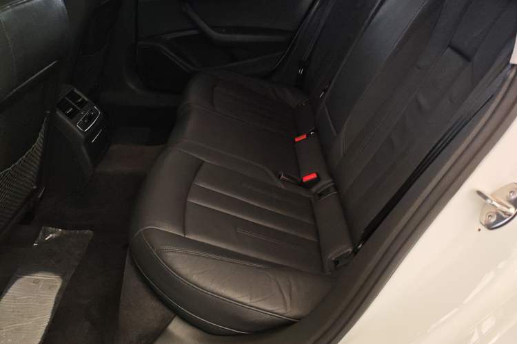 Used Audi A4L 2019 40 TFSI Fashion Version China V Left Rear Seat