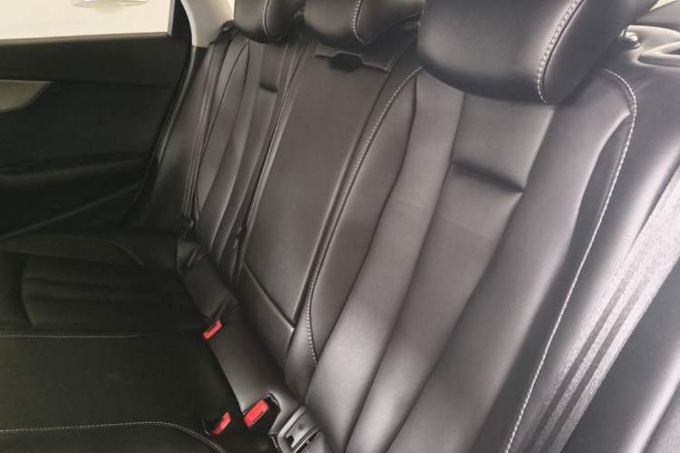 Used Audi A4L 2019 40 TFSI Ambition China VI Left Rear Seat