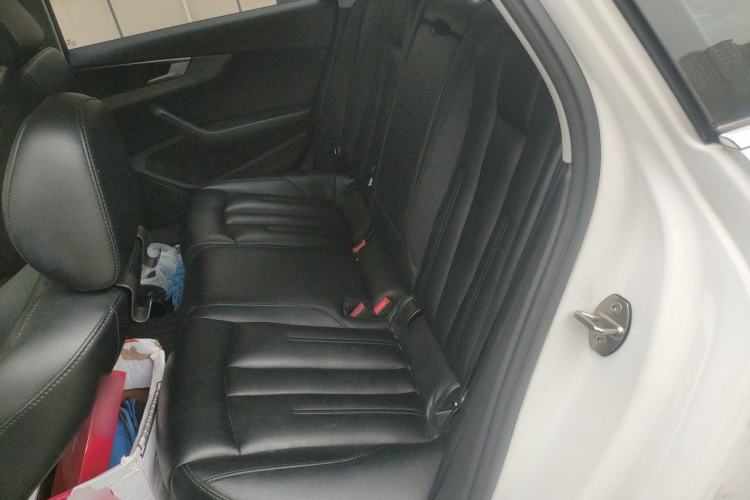 Used Audi A4L 2019 40 TFSI Ambition China VI Left Rear Seat
