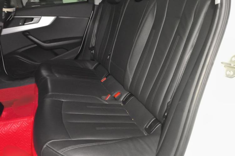 Used Audi A4L 2019 40 TFSI Sporty Version China VI Left Rear Seat