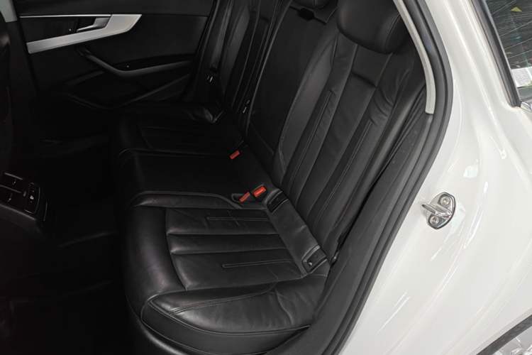 Used Audi A4L 2019 40 TFSI Fashion Version China V Left Rear Seat