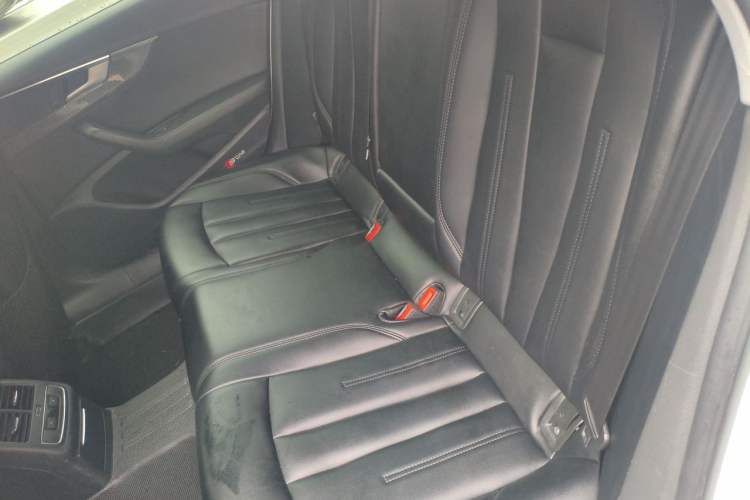 Used Audi A4L 2019 40 TFSI Fashion Version China V Left Rear Seat