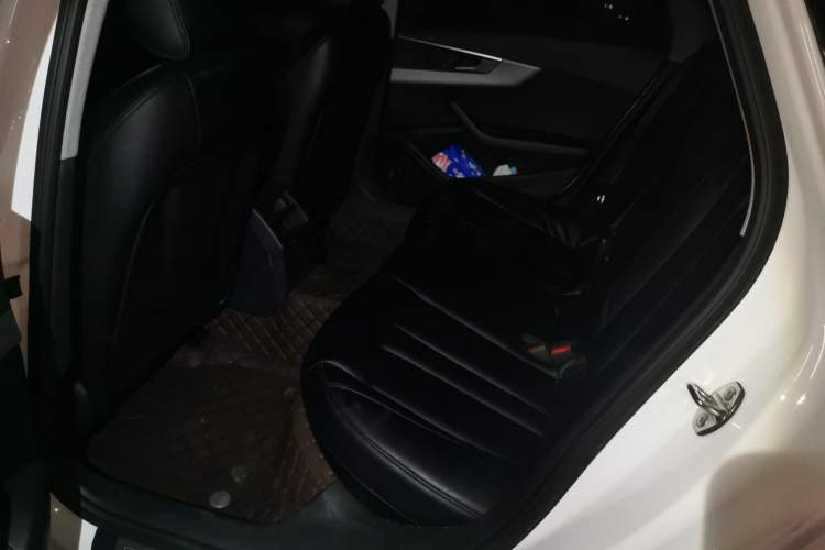 Used Audi A4L 2019 40 TFSI Ambition Version China V Left Rear Seat