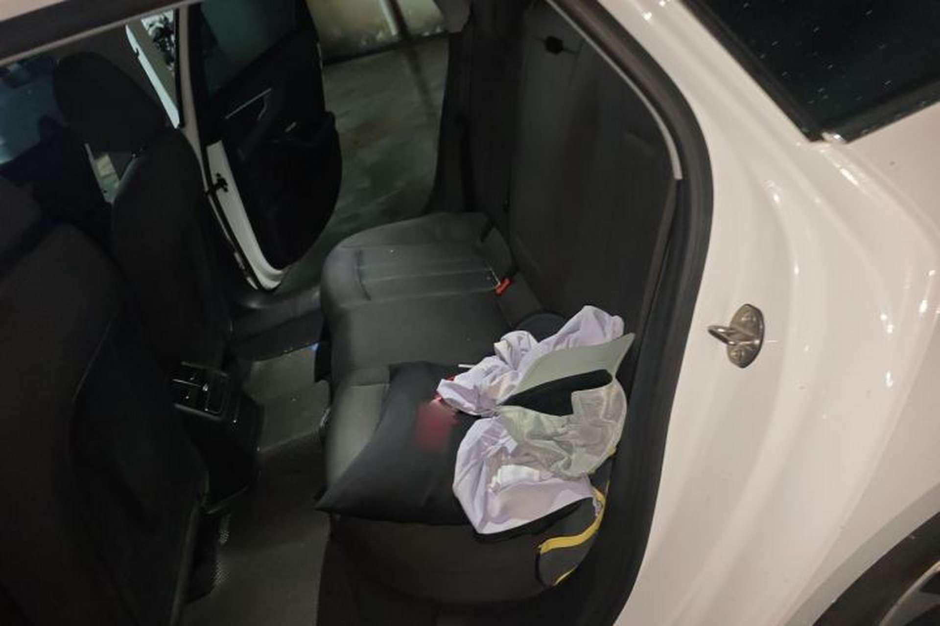 Used Audi A4L 2019 40 TFSI Ambition China VI Left Rear Seat