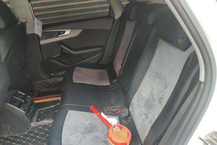 Used Audi A4L 2019 40 TFSI Ambition China VI Left Rear Seat