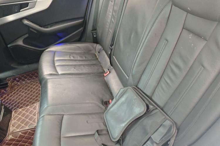 Used Audi A4L 2019 40 TFSI Fashion Edition China VI Emission Standard Left Rear Seat