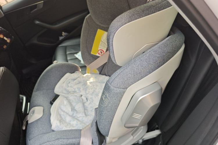 Used Audi A4L 2019 40 TFSI Fashion Version China V Left Rear Seat