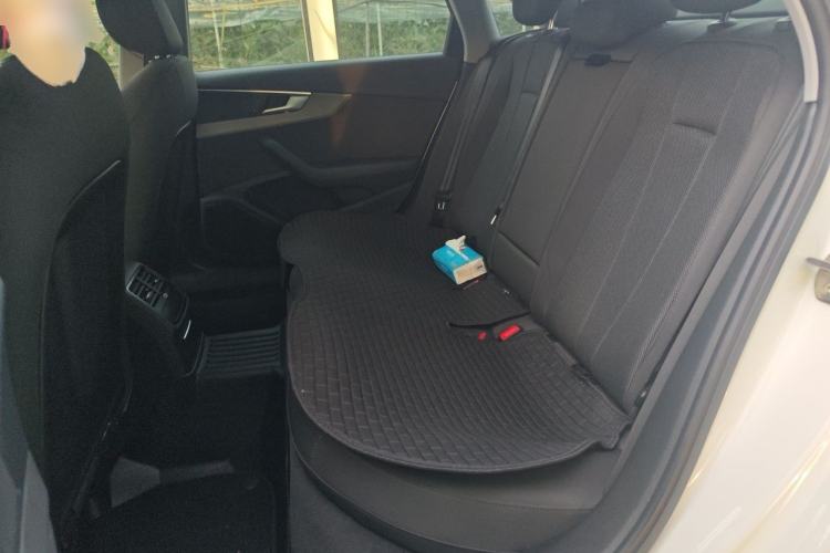 Used Audi A4L 2019 40 TFSI Ambition China VI Left Rear Seat
