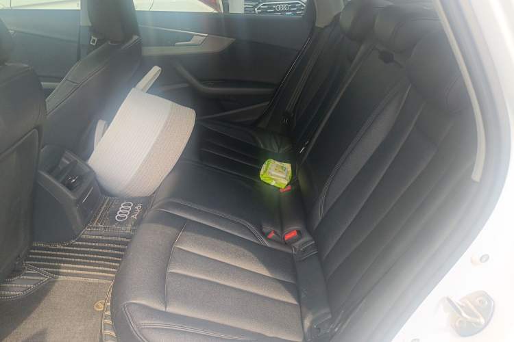 Used Audi A4L 2019 40 TFSI Ambition Version China V Left Rear Seat